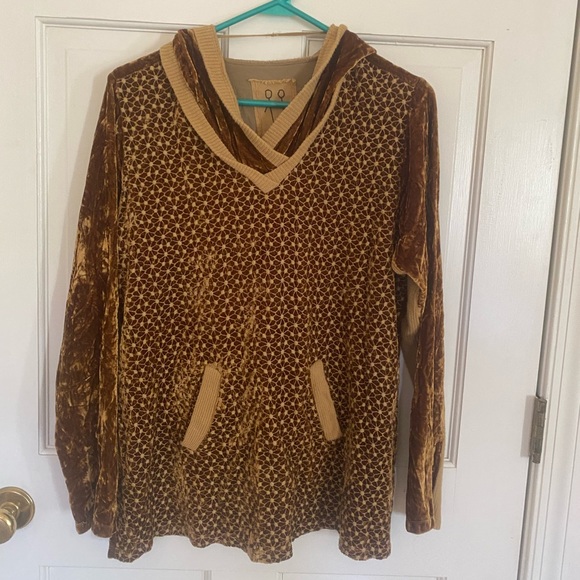 Johnny Was Tops - Johnny Was velvet hoodie, golden brown and tan, sz small